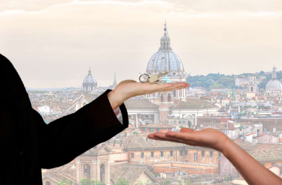 Investimenti immobiliari, nel 2026 il mattone rende più dei BTP