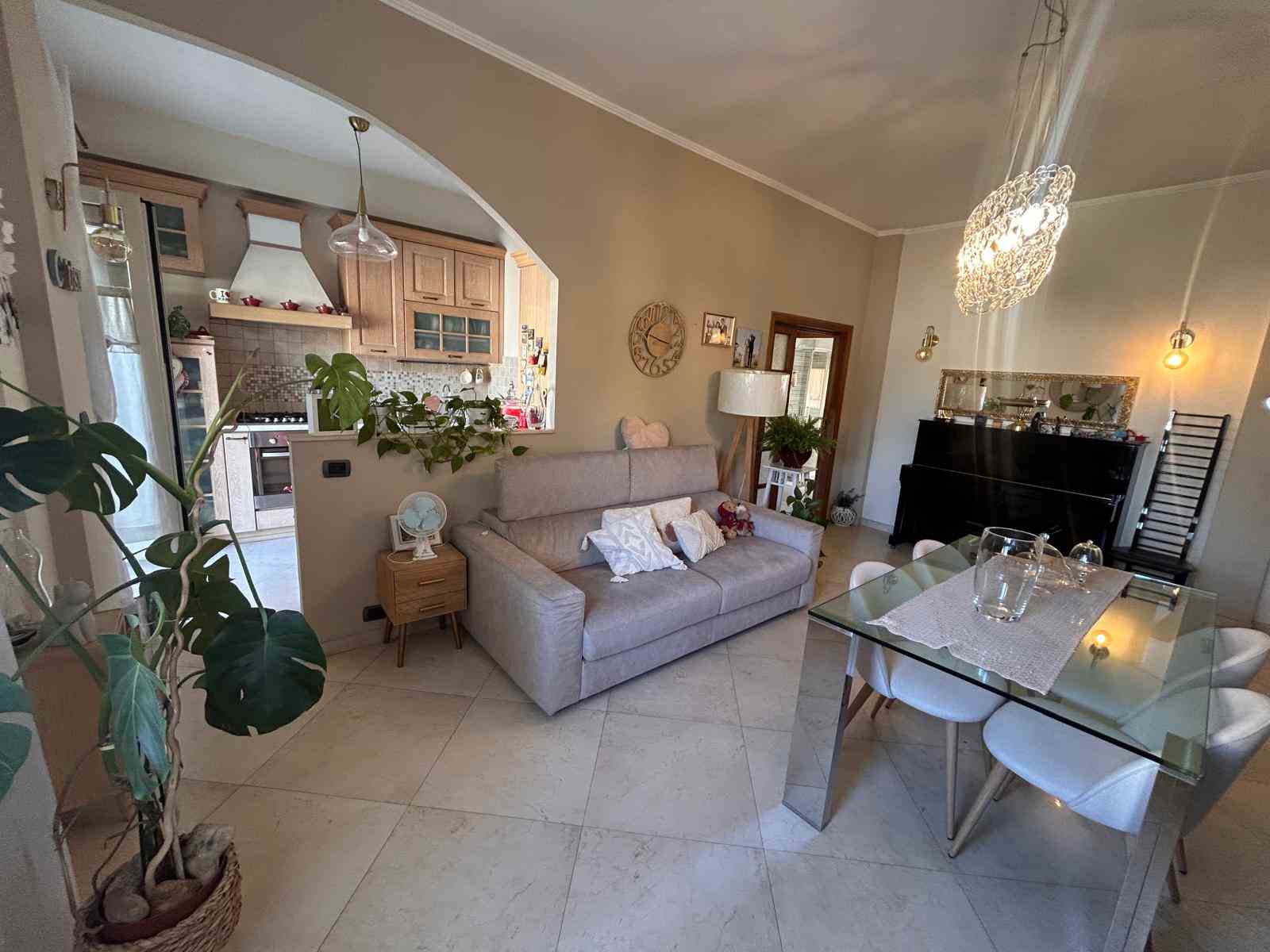 Trilocale ristrutturato in vendita in Via Prenestina